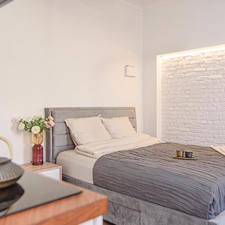 Apartmán Welcoming Studio In Historic Vilnius With Free Parking By Urban Rent Exteriér fotografie