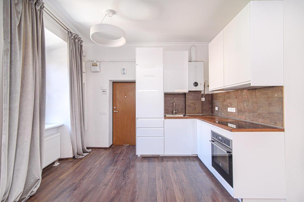 Apartmán Welcoming Studio In Historic Vilnius With Free Parking By Urban Rent Exteriér fotografie