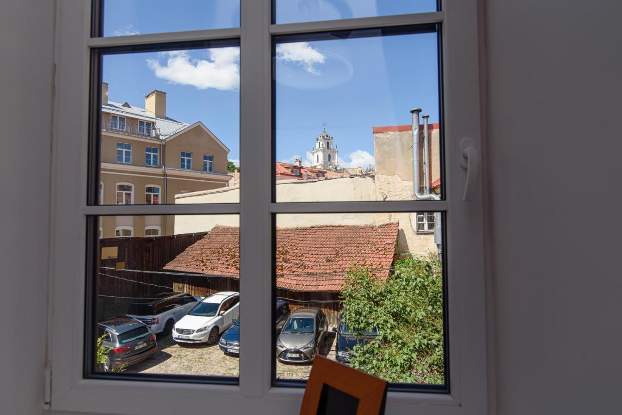 Apartmán Welcoming Studio In Historic Vilnius With Free Parking By Urban Rent Exteriér fotografie