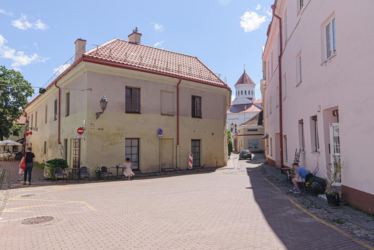 Apartmán Welcoming Studio In Historic Vilnius With Free Parking By Urban Rent Exteriér fotografie