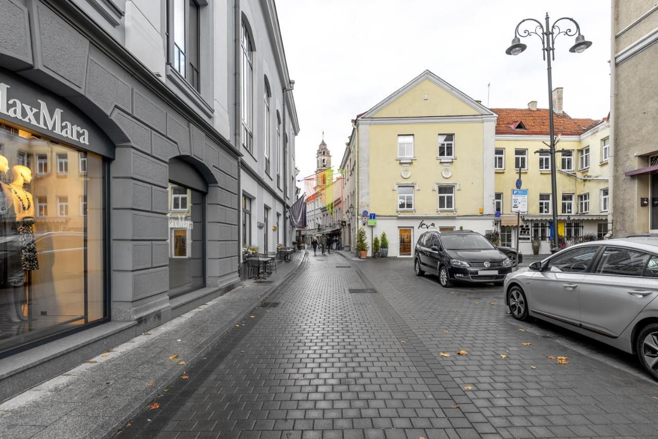 Apartmán Welcoming Studio In Historic Vilnius With Free Parking By Urban Rent Exteriér fotografie